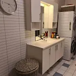 Koselig Og Moderne Leilighet, Meget Sentralt I Med Gratis Parkering! شقة نارفيك