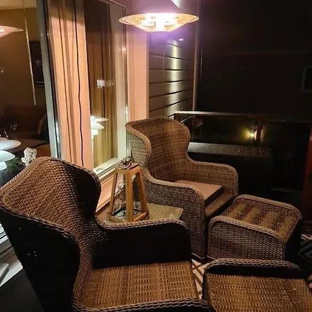 Apartment Koselig Og Moderne Leilighet, Meget Sentralt I Med Gratis Parkering! Narvik