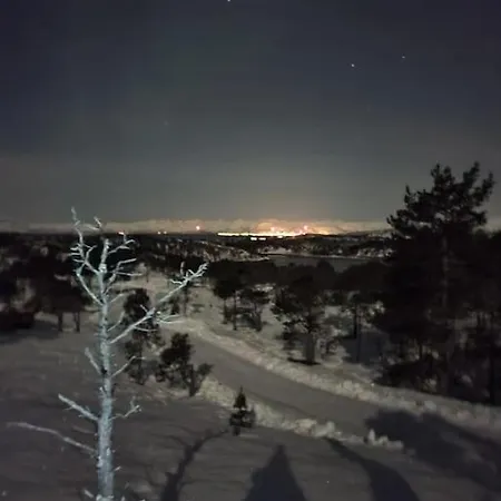 Koselig Og Moderne Leilighet, Meget Sentralt I Med Gratis Parkering! Apartamento Narvik