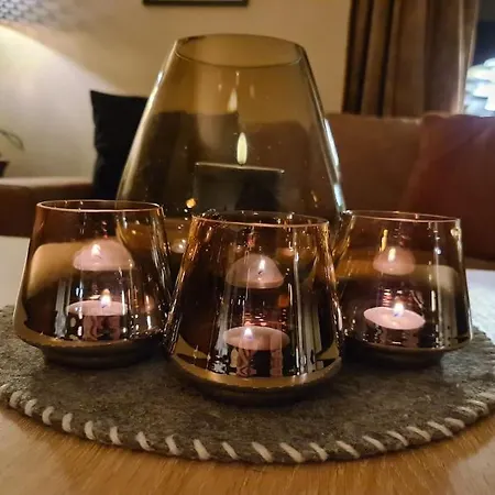 Koselig Og Moderne Leilighet, Meget Sentralt I Med Gratis Parkering! Apartamento