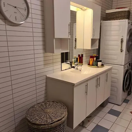 Koselig Og Moderne Leilighet, Meget Sentralt I Med Gratis Parkering! アパート ナルヴィク