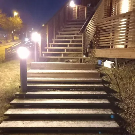 Koselig Og Moderne Leilighet, Meget Sentralt I Med Gratis Parkering! Apartamento Narvik