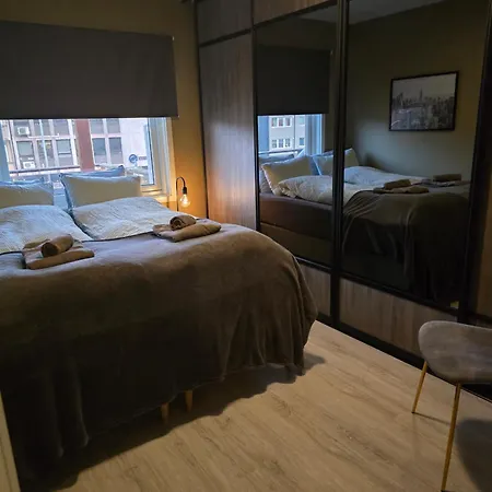 アパート Koselig Og Moderne Leilighet, Meget Sentralt I Med Gratis Parkering! ナルヴィク