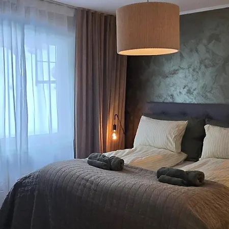 Koselig Og Moderne Leilighet, Meget Sentralt I Med Gratis Parkering!