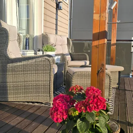 Apartment Koselig Og Moderne Leilighet, Meget Sentralt I Med Gratis Parkering! Narvik