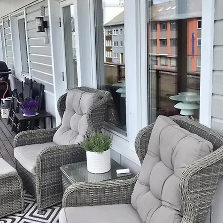 Koselig Og Moderne Leilighet, Meget Sentralt I Med Gratis Parkering! Apartament